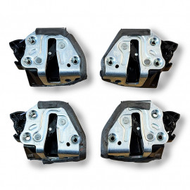Замок двери комплект на 4 шт Toyota RAV 4 A046693